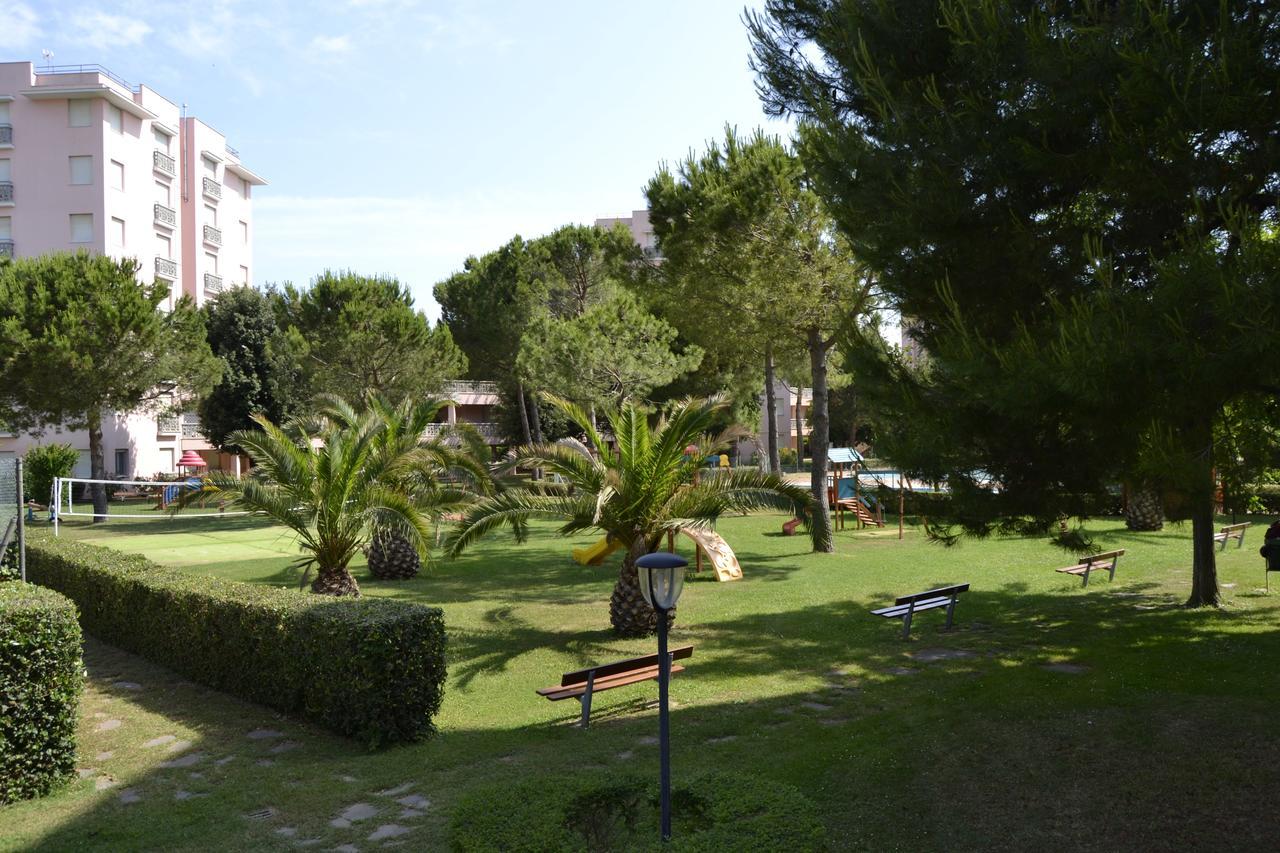 Residence Conero P. T. blocco E Marcelli Esterno foto